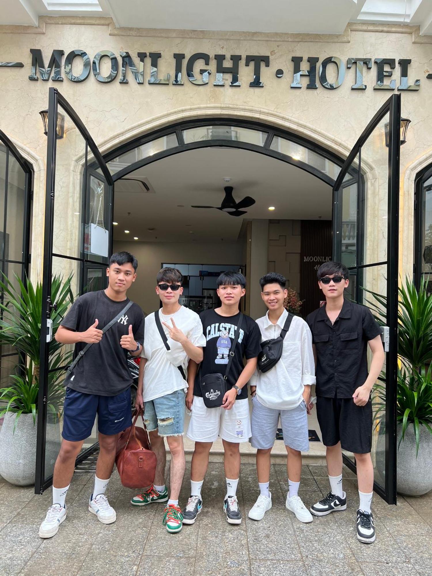 Moonlight Hotel Ha Long Exterior foto
